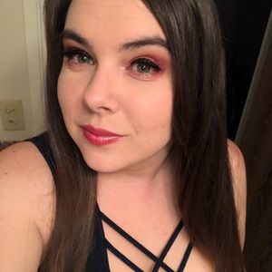 Meet your Posher, Jacquelyn